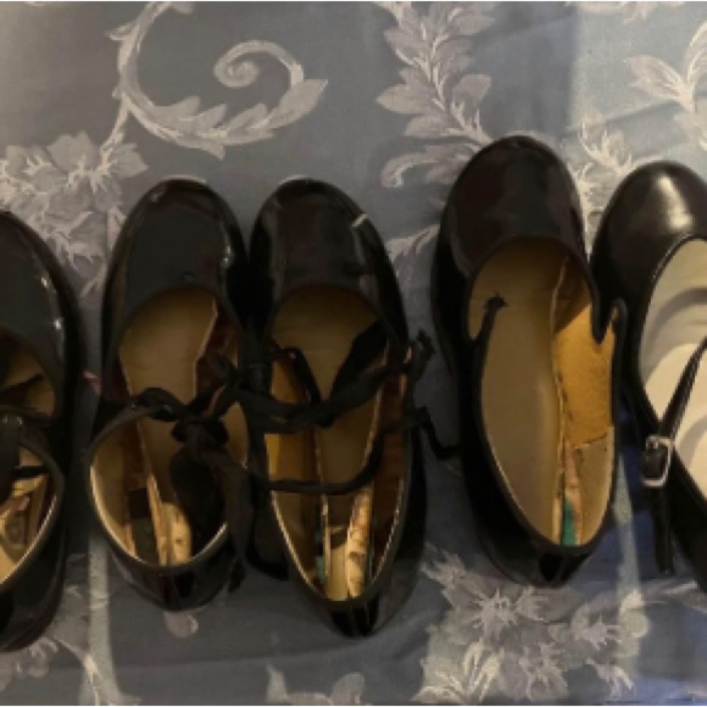 Three pairs of girls tap shoes size 1, 1.5, 2.5